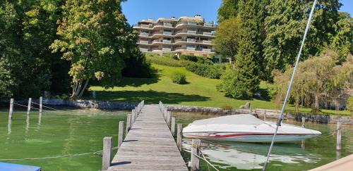 Poecking Apartment | Starnberger Traum mit eigenem Steg