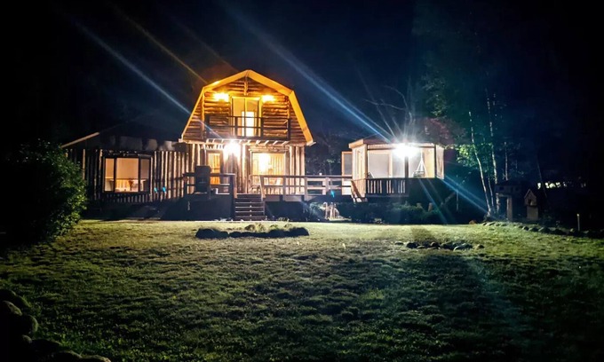 Algoma District Cabin | Starry Ridge Cabin near Agawa Bay