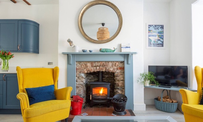 Torcross House | Start Way, spectacular beachside holiday home in Torcross.