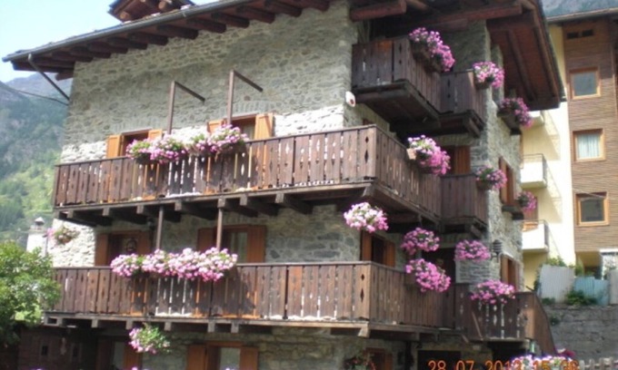 Epinel Apartment | Starting point for excursions within Naz. Park. Gran Paradiso