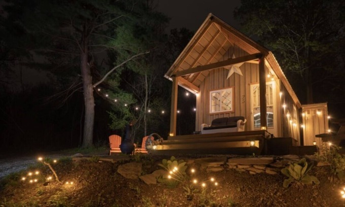 Hammondsport Cabin | STARWOOD - ROMANTIC - OFF GRID - WINE TRAIL CABIN - Pet Friendly! 4 Seasons