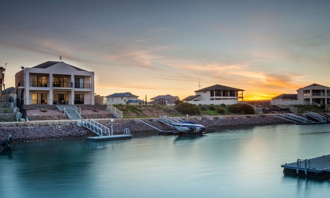 Wallaroo House | Stately Moorings - Luxury Large home with amazing views