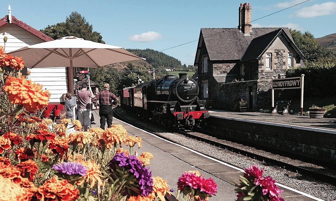 Glyndyfrdwy Cottage | Station House - HW7742