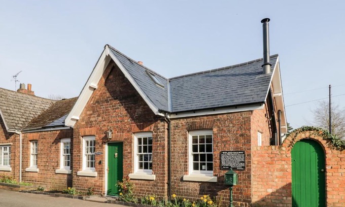 Blakedown House | Station Masters Cottage