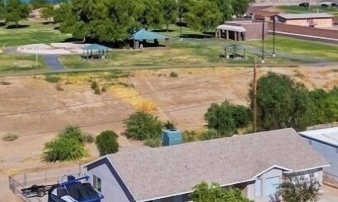 Bullhead City House | Stay 31+days 50% discount! Views,just steps to the river! Freshly remodeled home