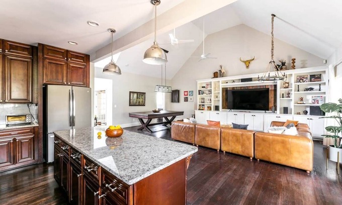 Edgewood House | Stay A'Wylie by Minty Living