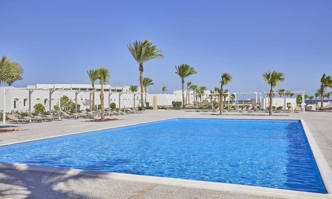 El Quseir Hotel | Stay Active & Unwind | Spa, Tennis, Shows & Beachfront Bliss in 2 Sea-view Rooms