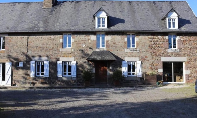 Hambye House | STAY AND DISCOVER A STUD FARM 15 MINUTES FROM MONT-SAINT-MICHEL