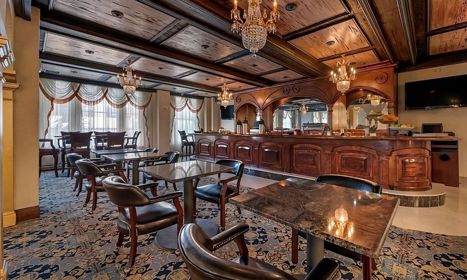 Downtown Tampa Hotel | Stay and Explore: Downtown Tampa Awaits! 2 Rooms