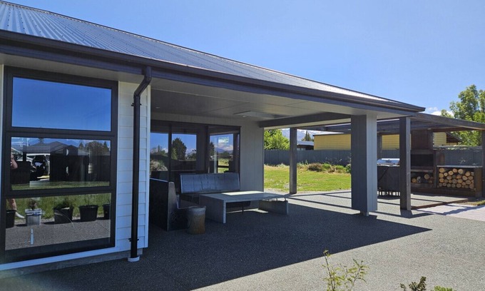 Twizel Apartment | Stay at 2A McHutcheson