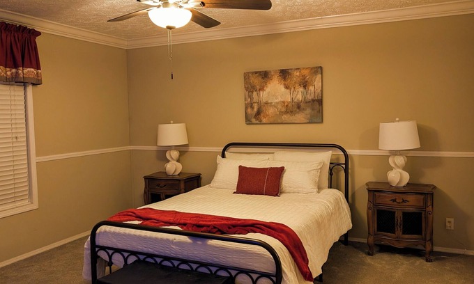 Valley Grande House | Stay at a 4-bedroom Unique Historic Landmark just outside of the city of Selma.n