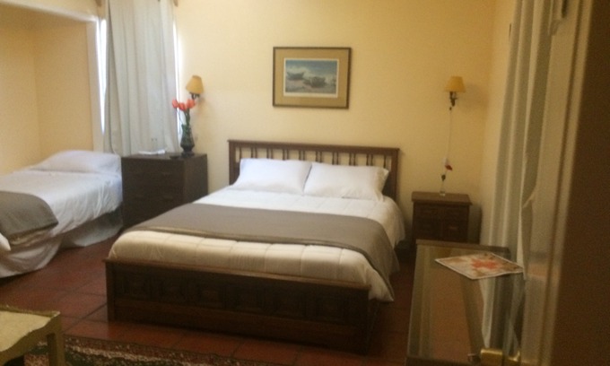 Santo Domingo Hotel | Stay at Confortable Scandinavia Hotel B&b