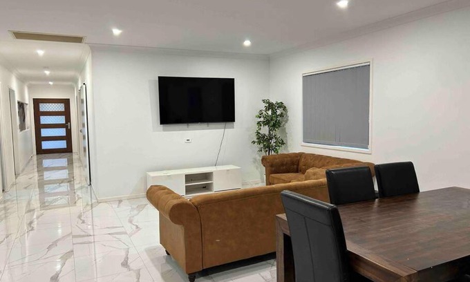 Loganlea House | Stay at Linton