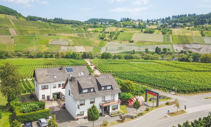 Trittenheim Apartment | Stay at the wine-farmer, directly at the Moselle