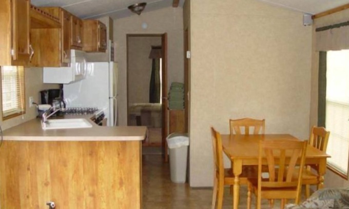 Merrillan Apartment | Stay at this quaint home perfect for the traveling outdoors enthusiasts not far from Lake Arbutus.