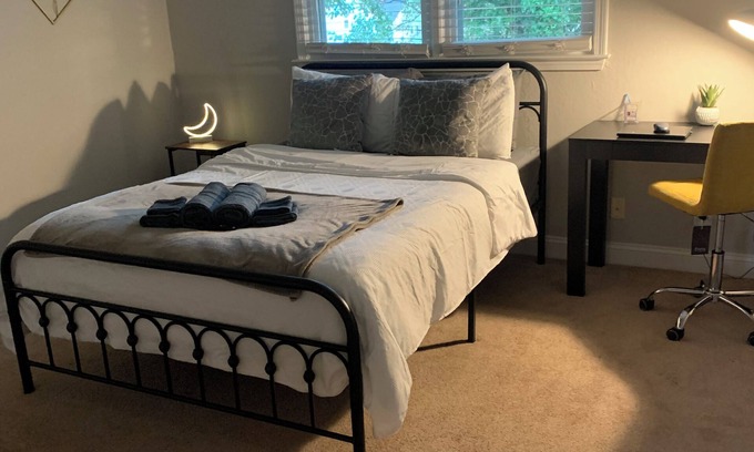 Villa Heights House | Stay Awhile Center City Charlotte minutes away, Noda area