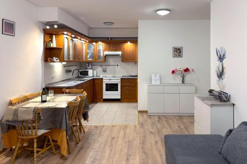 Ujlipotvaros Apartment | Stay Calm Premium Budapest Apartment, Terrace & Garage