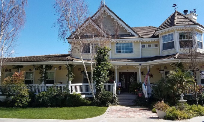 Temecula House | Stay for a month in our beautiful villa.