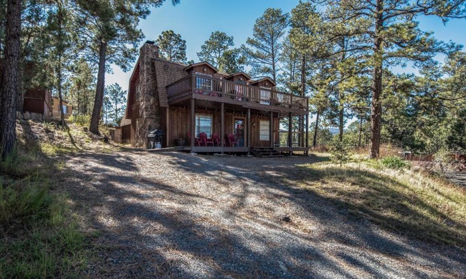 Ruidoso House | Stay Happy