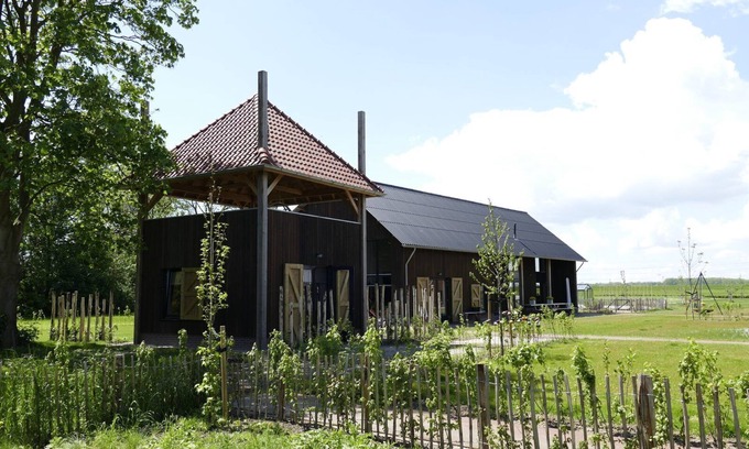 Veessen House | Stay in a romantic country style love suite with authentic trusses