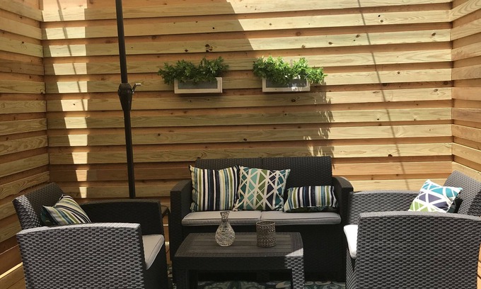 Frankston House | Stay in an old Historic Building in Downtown Frankston Square