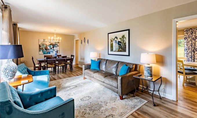 Franklin House | Stay in Franklin - Contact-free check-in- house - fire pit & grill