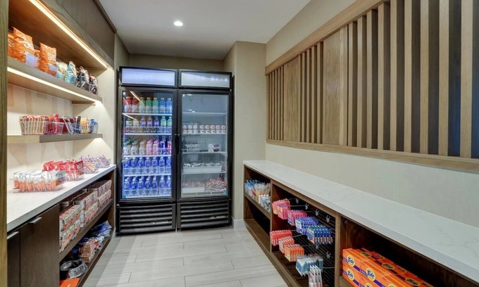 San Jose Hotel | Stay In great Shape! Minutes to Levi's Stadium, w/Outdoor Pool