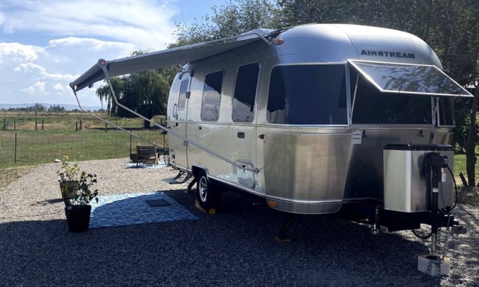 Bingham County House | Stay in style at a hobby farm!