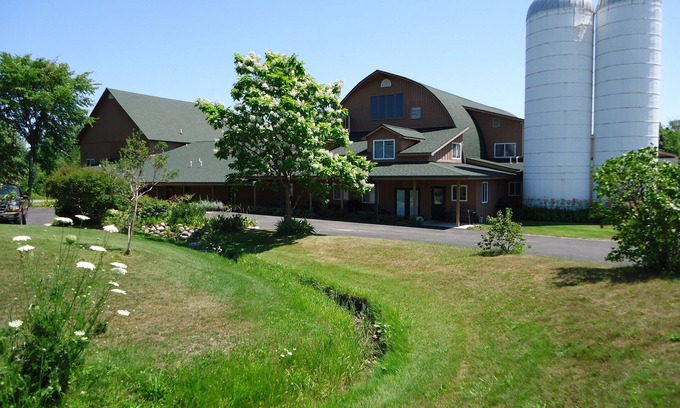 Suttons Bay Apartment | Stay in the heart of Leelanau county wine tasting region. Views to Traverse Bay