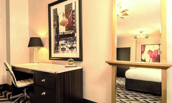 Downtown Chicago Hotel | Stay in the Heart of the City! Complimentary Bicycles for exploring!