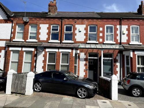 West Kirby House | Stay in the heart of West Kirby