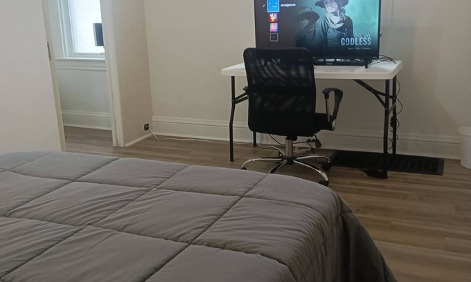 Pittsburgh Apartment | "Stay in your very own Cozy Shelter"!