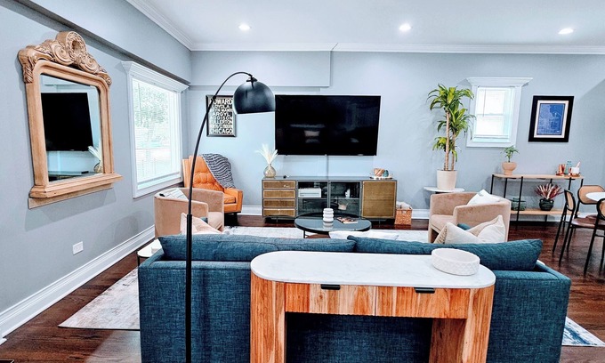 South Shore House | Stay Inn South Shore- Pool Table, Arcade, Sleeps 10, Pet Friendly