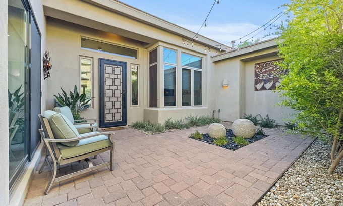 North Scottsdale House | Stay long, Pay less! Epic Views! Pool, Hot Tub, Firepit. Putting Green. 30 Night Min.