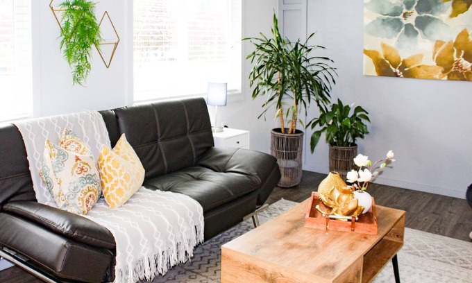 West End House | Stay near Point Defiance Park in our charming 1-bedroom cottage