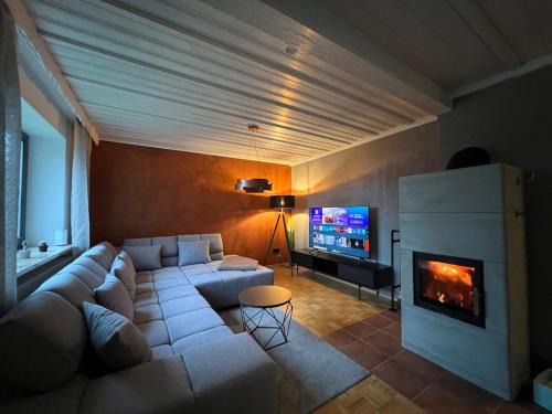 Bad Aibling Apartment | Stay Nice Thermen-Glück 3BR 100qm Whirlpool-Badewanne