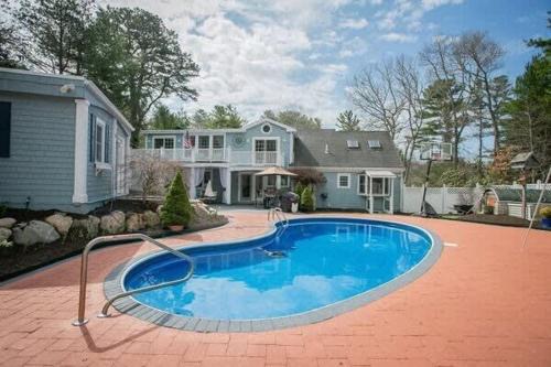 West Barnstable House | Stay On The Cape Vacation Rentals : Large Family Home With Pool Come Enjoy The Cape