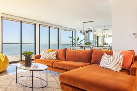 Sand Section House | Stay on The Strand Manhattan Beach 4 bedroom