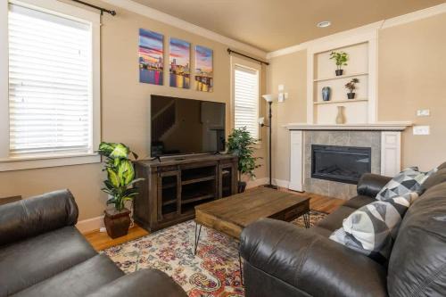 King House | Stay Portland - The Garfield Getaway House- Luxury New Build