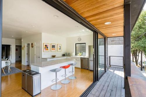 Alphabet Historic District House | Stay Portland - Unique 8 BR Private Home in Pearl District
