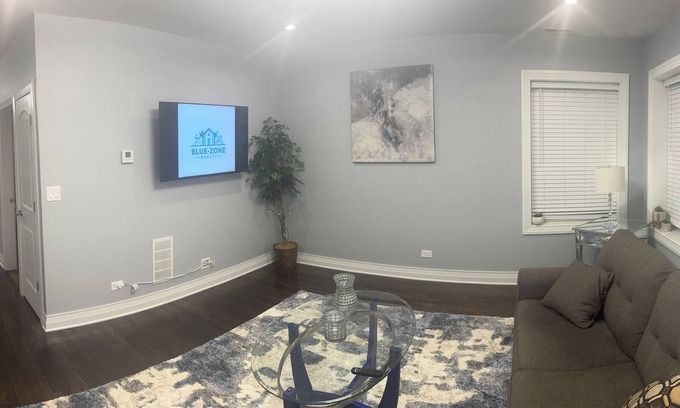 Greater Grand Crossing House | Stay, Relax & Explore Chicago