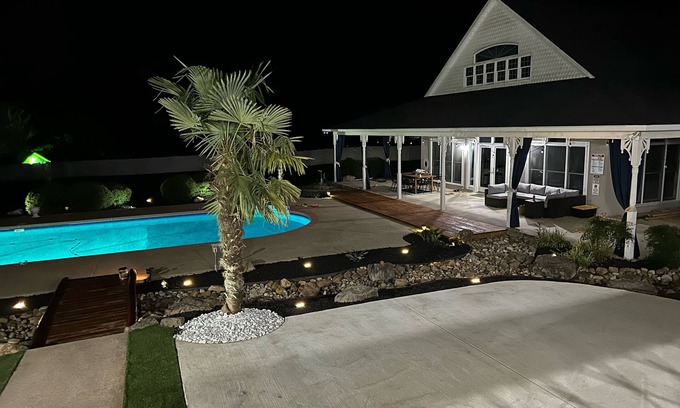 Tyler Villa | Stay Tyler @ Villa Grande