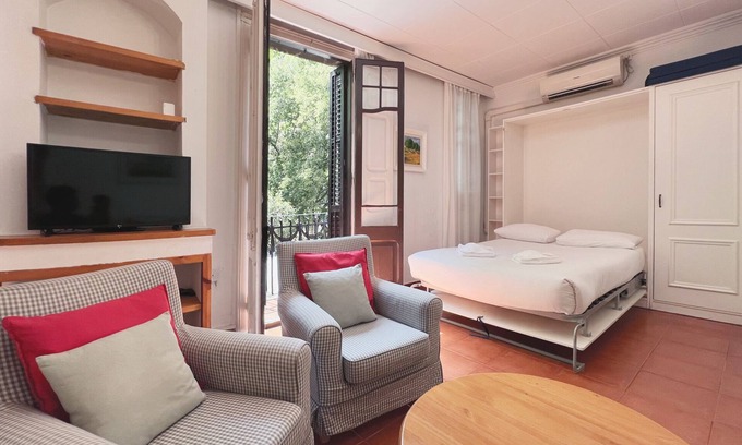 El Camp de l'Arpa del Clot Apartment | Stay U-nique Apartments Rogent