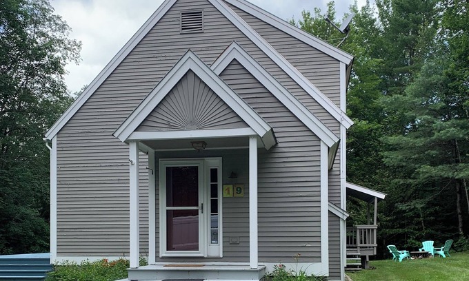 Londonderry House | Stay where you can Ski the Fab Four