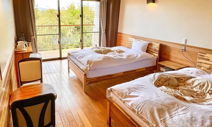 Aha House | Stay without meals Twin room overlooking Yanbaru / Kunigami-gun Okinawa
