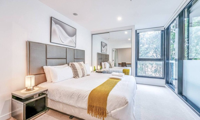 Box Hill Apartment | StayAU Newly Chic & Convenient 1BR Apt in Box Hill