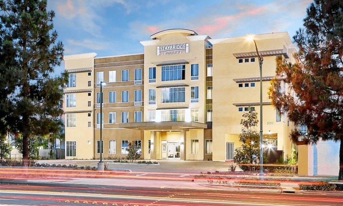 Anaheim Resort Hotel | Staybridge Suites Anaheim At The Park, an IHG Hotel