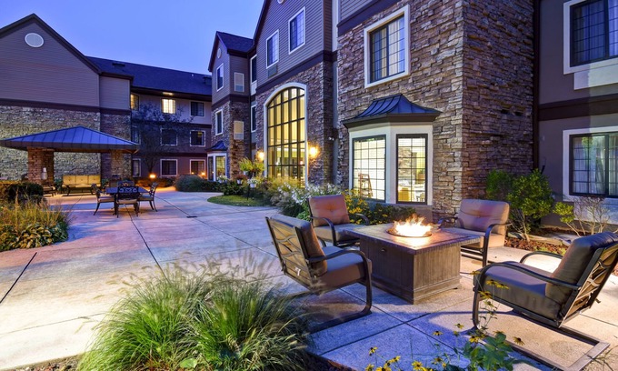 East Paris Hotel | Staybridge Suites Grand Rapids-Kentwood by IHG