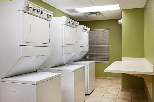 Conestee Hotel | Staybridge Suites Greenville I-85 Woodruff Road by IHG