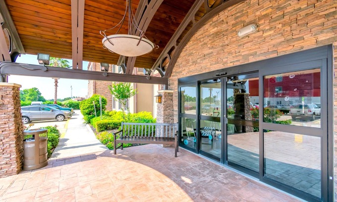 Aldine Hotel | Staybridge Suites Houston IAH - Beltway 8 by IHG
